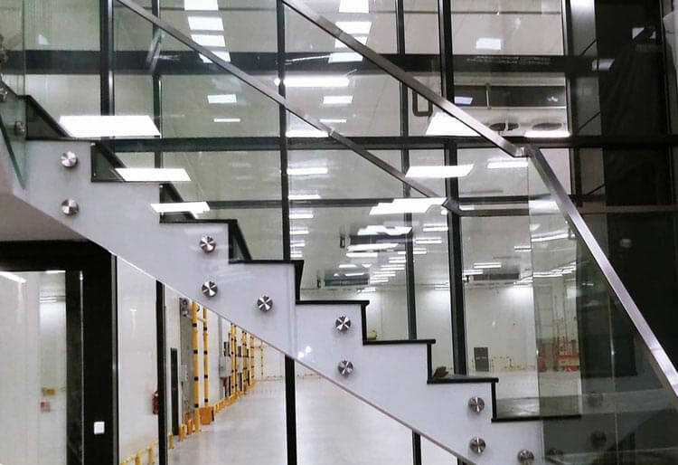 balustrady szklane schodowe